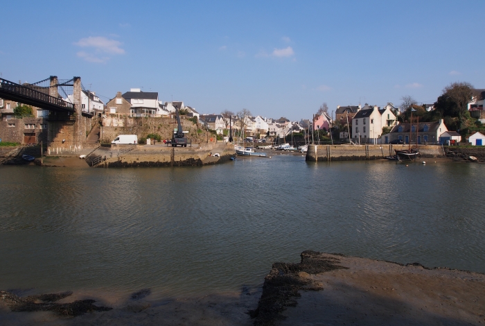 Le port et la rivière du Bono